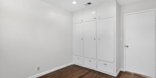 899 Ebbets Drive Gallery 22