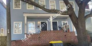 MOVE IN SPECIAL $250.00 OFF 1st Month's Rent- 2 bedroom, 1.5 bath apartment with W/D unit and shared fenced in yard! Gallery 14
