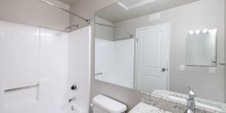 El Paseo Apartment Homes Gallery 21