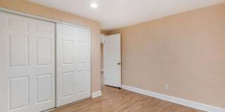Location!! Updated 1 bedroom Gem on Pearl St. in Govenor's Park! Gallery 12