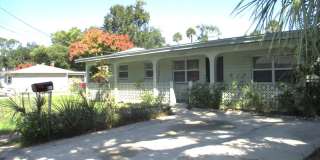 Charming 3 bedroom 2 bathroom Holly Hill Gallery 1