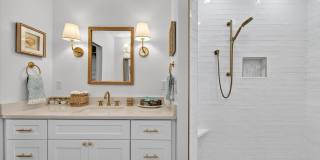 235 10TH AVENUE NE Gallery 18