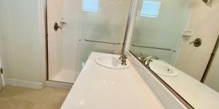 ALMOST NEW, SUPER CLEAN 2 BED, 2.5 BATHS, WOOD FLOORS, STAINLESS STEEL APPLIANCES, CLUBHOUSE WITH POOL Gallery 40