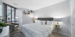 2131 N Larrabee St Gallery 7