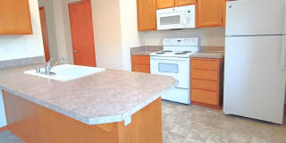 2 Bedroom 2.5 bath BIG Townhouse with garage - minutes from JBLM East Gate Gallery 7