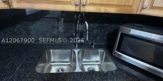 1165 98 Gallery 4