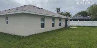 Beautifully Appointed New Home Gallery 17