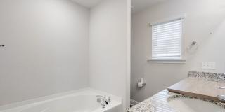 Spacious 3BR End Unit with Modern Finishes Gallery 21