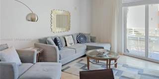 225 Collins Ave Gallery 1