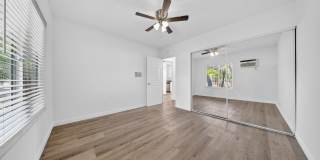 1600 W. 5th St. Gallery 32