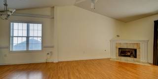 Large 2 BR, 2 BA Dual Master Suite in Boiling Springs Convenient to Shopping, Dining, Easy Access to I-85 Gallery 16