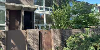 Hyde Park Town-House for Rent Gallery 4