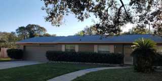 3 BEDROOM TO 2 BATH SPACIOUS HOME WITH OVERSIZED GARAGE Gallery 1