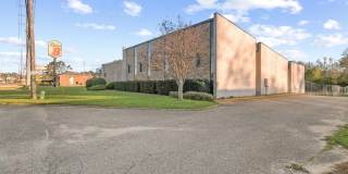 2221 Ross Clark Circle Gallery 3