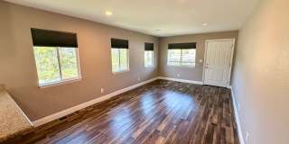 Updated 2 Bedroom 1 Bathroom in Grass Valley Gallery 5