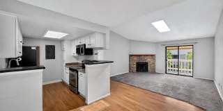 Charming 2BR Condo in Denver - Available NOW! Gallery 4
