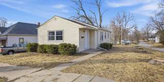 Updated 2 Bed, 1 Bath Home with Modern Finishes  Off-Street Parking Gallery 1