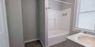 PRELEASING for AUGUST! Close to Campus; In-Unit Washer and Dryer Gallery 17