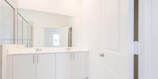 2636 SE 8th Ct Gallery 28