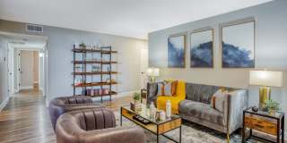 Verlaine on the Parkway Gallery 13