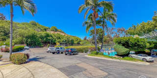 Spacious 2BD/2BA Condo in Hillcrest with Private Balcony, Community Pool & Tennis Court Gallery 27
