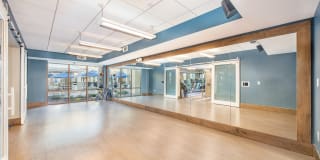 Overture Crabtree Age 55+ Apartment Homes Gallery 12