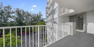 1300 NE Miami Gardens Dr Gallery 18