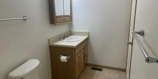 MOVE-IN SPECIAL! $500 OFF FIRST MONTH'S RENT! Large 4-Bedroom, 3-Bathroom House Gallery 14