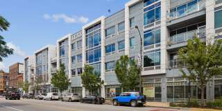 Luxe on Chicago Gallery 56
