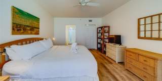 16550 GULF BOULEVARD Gallery 22