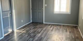 3 bedroom house close to shopping. Gallery 6