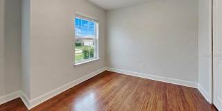 407 S OREGON Avenue Gallery 6