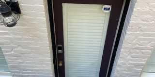 1BR in Georgetown East Village WITH PARKING!!! Gallery 4