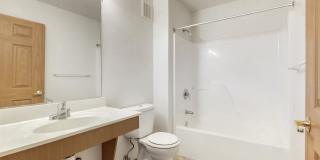 Platinum Valley Apartments Gallery 59