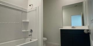 2133 SE Flanders Rd Gallery 10