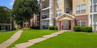 Lincoln Villas on Memorial Gallery 24
