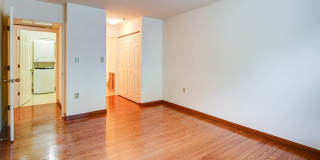 Lake Oaks Apartments Gallery 11