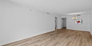 201 W LAUREL STREET Gallery 7