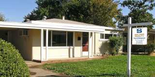 Cozy 3 bd. home near schools & shopping! Gallery 1