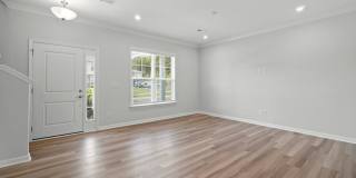 Like A Brand New 3 Bedroom Townhome in the heart of Steele Creek Area Gallery 5