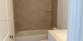 21065 NE 8th Ave Gallery 14