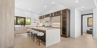 6380 Meadows Court Gallery 4