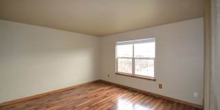 3 Bedroom Home Plus Office with AC Available Now! Gallery 7