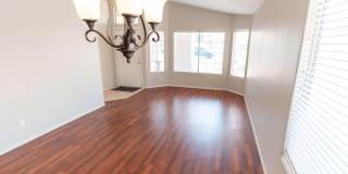 449 N WINDSOR Gallery 7