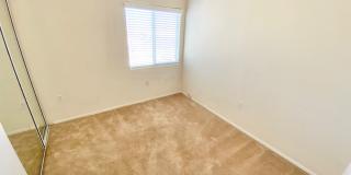 Spacious 3-Bedroom Townhome with Community Pool Gallery 17