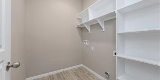 2525 Portland Avenue Gallery 21