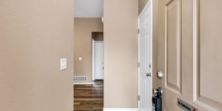 Two Bedroom Near The Powers Corridor Gallery 33