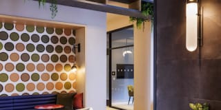 Haus25 Gallery 47