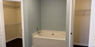 28712 Canal Road Gallery 10