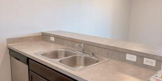 Spacious 3 & 4 Bedroom Apartments Near WWU + Downtown Gallery 45
